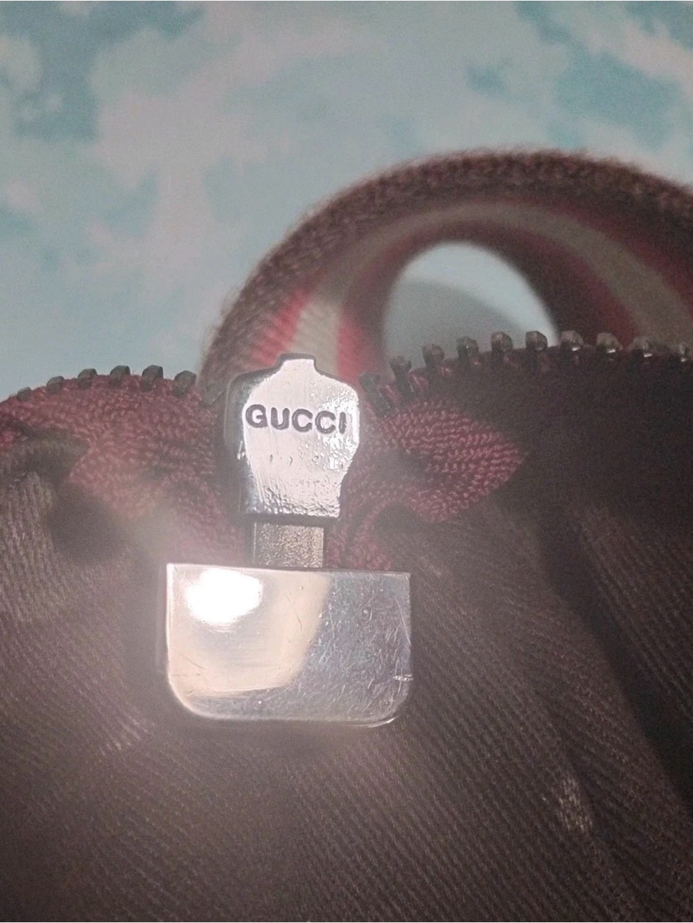 Gucci Beige GG Canvas Crossbody Bag with Burgundy Trim and Striped Strap - Picture 5 of 15